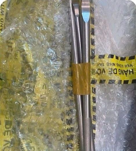 Ảnh khách chụp móc lốp inox 304 bộ 3 cây khi nhận hàng
